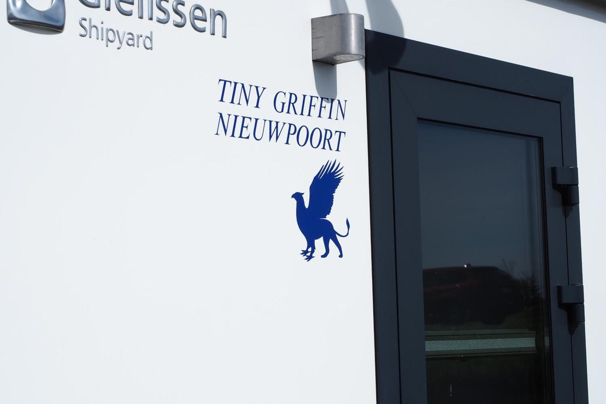 Готель Houseboat Tiny Griffin Ньївпорт Екстер'єр фото